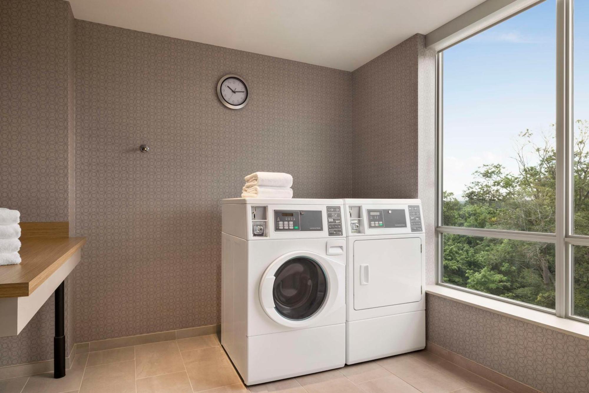 Hyatt Place Columbus Polaris Екстер'єр фото